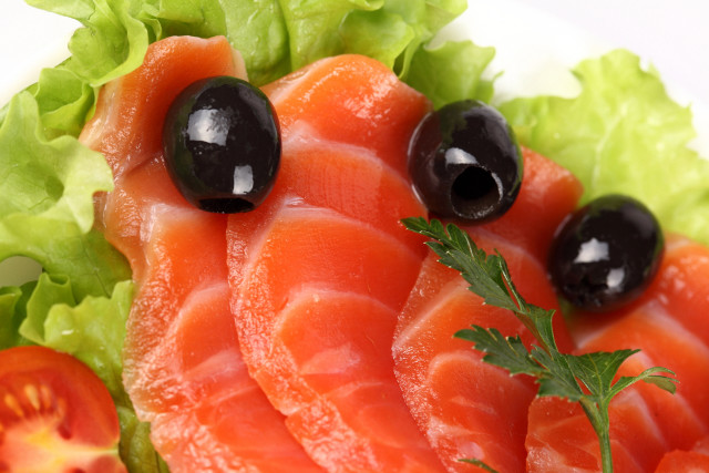 Salmon olives lettuce tomato parsley free wallpaper for desktop - medium preview image