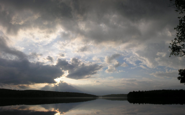 Lake clouds tree sunbeam matte free wallpaper for desktop - medium preview image
