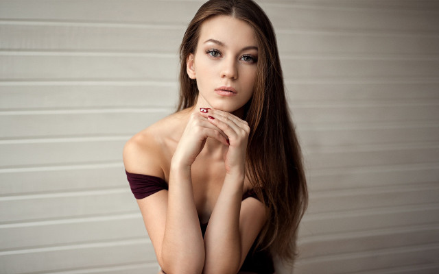 Elina karimova portrait arabesque bare #2 free wallpaper for desktop - medium preview image