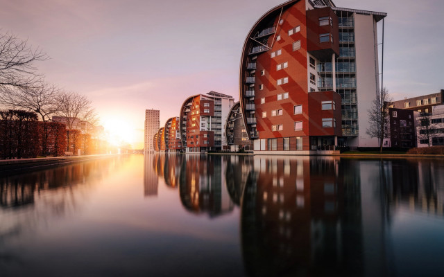 Red building reflection sunset city free wallpaper for desktop - medium preview image