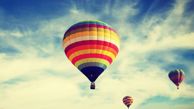 Hot air balloons blue sky #5 free wallpaper for desktop - medium preview image