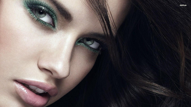 Green eyes green eyeliner green free wallpaper for desktop - medium preview image