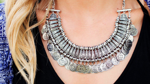 Woman coin necklace black shirt free wallpaper for desktop - medium preview image