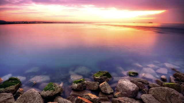 Sunset water rocks algae beach free wallpaper for desktop - medium preview image