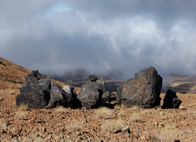 Rock hill clouds drygrass landscape free wallpaper for desktop - medium preview image