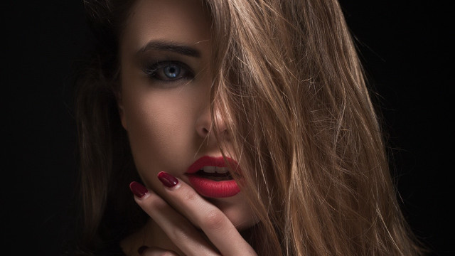 Red lipstick red manicure black free wallpaper for desktop - medium preview image