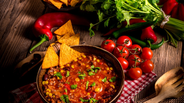 Bowl chili tortilla chips vegetables #2 free wallpaper for desktop - medium preview image