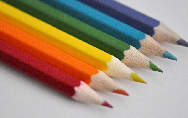 Colored pencils row white table free wallpaper for desktop - medium preview image