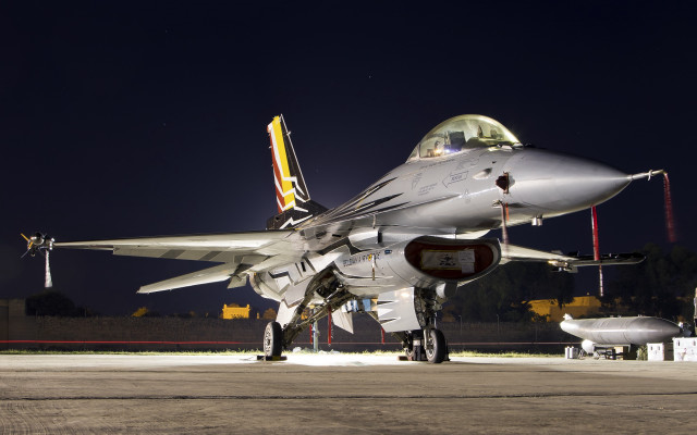 Jetfighter tarmac night lights cobra free wallpaper for desktop - medium preview image