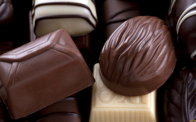 Chocolate candy bar closeup rococo free wallpaper for desktop - medium preview image