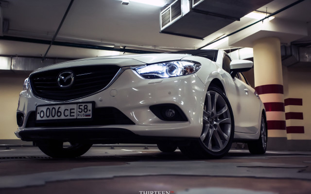 White car parking garage license free wallpaper for desktop - medium preview image