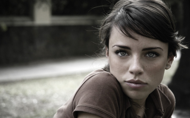 Serious woman park bench hyperrealism free wallpaper for desktop - medium preview image