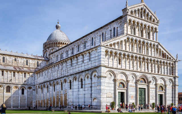 Romanesque clock tower cityscape boys free wallpaper for desktop - medium preview image