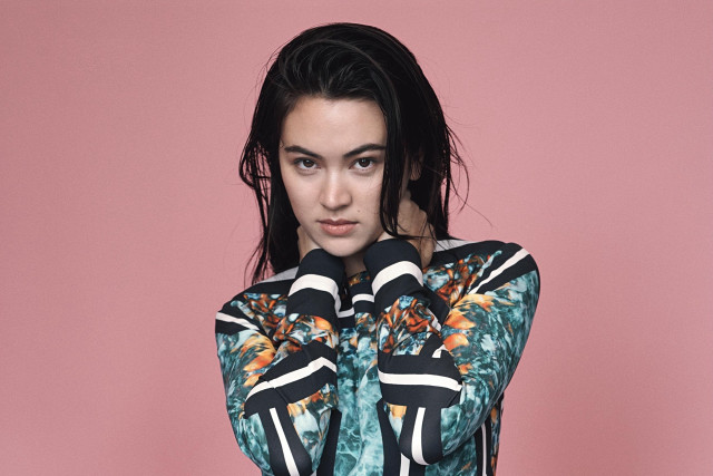 Woman hands on face pink free wallpaper for desktop - medium preview image