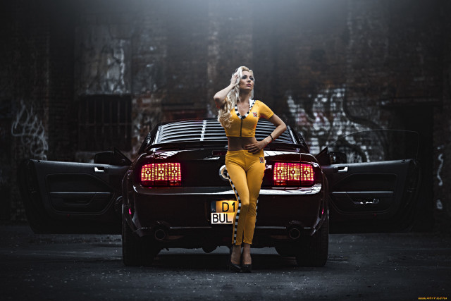 Woman yellow car night cyberpunk free wallpaper for desktop - medium preview image