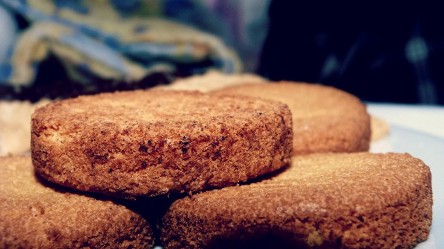 Doughnuts plate food photography blurry free wallpaper for desktop - medium preview image