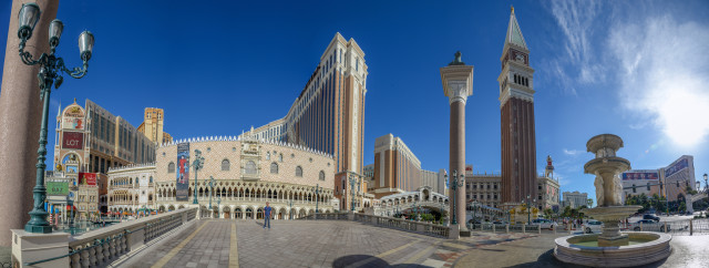 Renaissance clock tower courtyard fountain free wallpaper for desktop - medium preview image