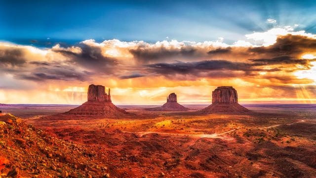Desert sunset mountain clouds sunbeam free wallpaper for desktop - medium preview image