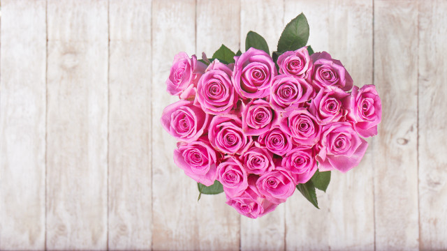 Heart shaped pink roses white free wallpaper for desktop - medium preview image