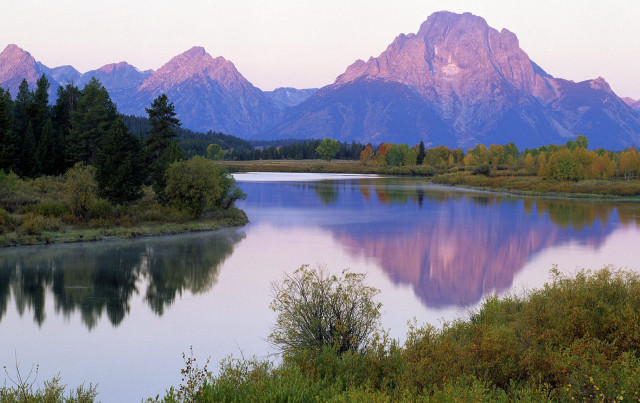 Lake mountains trees bushes sunset free wallpaper for desktop - medium preview image