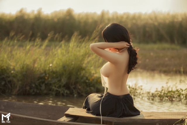 Woman sitting boat water impressionist free wallpaper for desktop - medium preview image