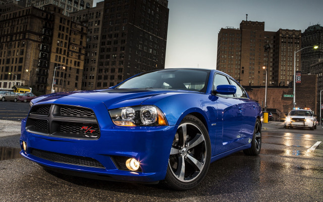 Blue car city street night #2 free wallpaper for desktop - medium preview image