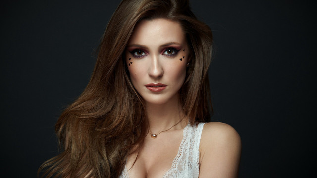 Woman forehead piercing white dress free wallpaper for desktop - medium preview image