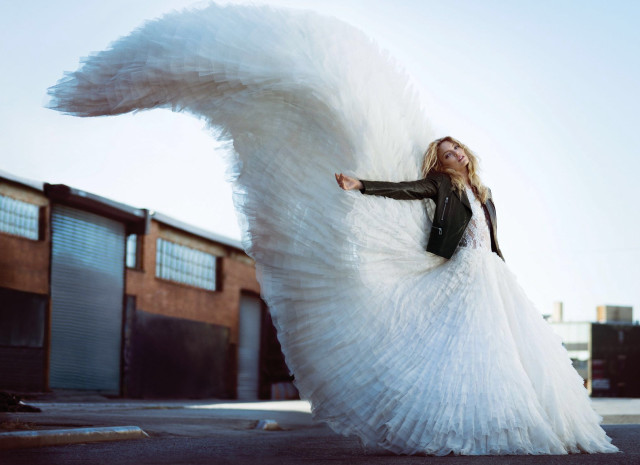 Woman white dress jacket feathered free wallpaper for desktop - medium preview image