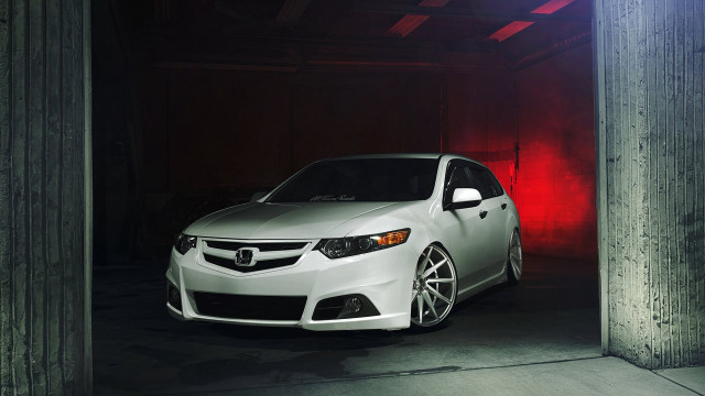 White car garage red light free wallpaper for desktop - medium preview image