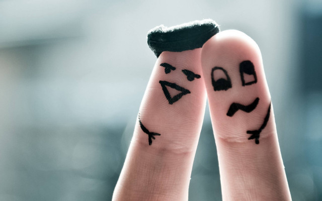 Two fingers faces tachisme microscopic free wallpaper for desktop - medium preview image