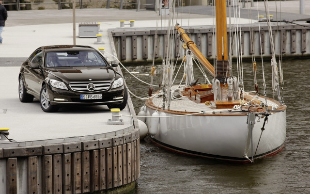 Car boat dock tiltshift photorealism free wallpaper for desktop - medium preview image