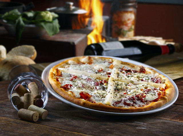 Pizza cheese sauce wine plate free wallpaper for desktop - medium preview image