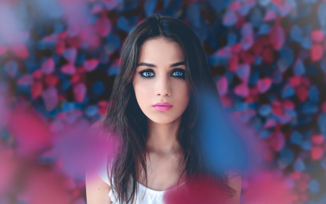 Blue eyes long hair blurry free wallpaper for desktop - medium preview image