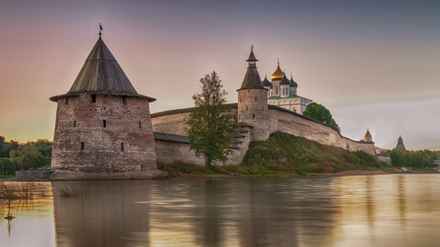 Castle hill water bridge matte free wallpaper for desktop - medium preview image