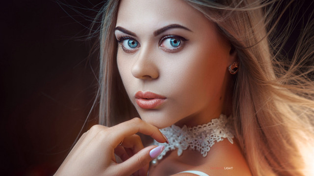 Elina karimova blue eyes white free wallpaper for desktop - medium preview image