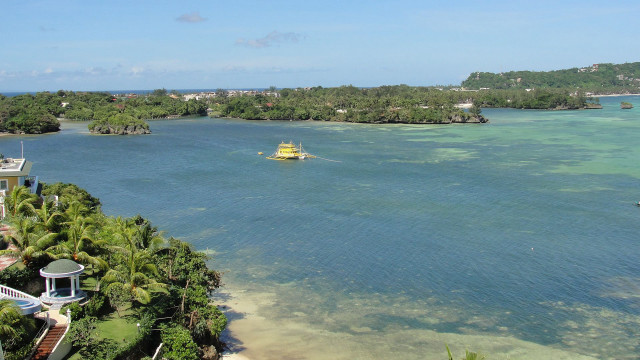 Bascove beach matte panorama boat free wallpaper for desktop - medium preview image