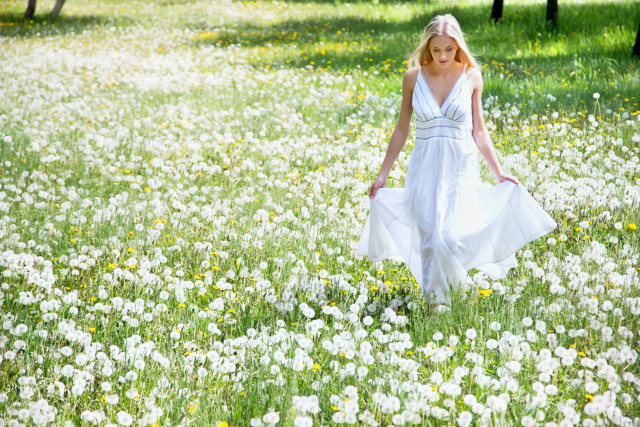 Woman flower field white dress free wallpaper for desktop - medium preview image