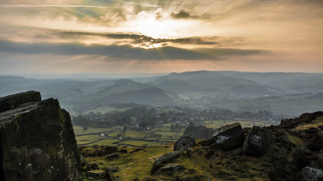 Valley hills sunbeam matte lens free wallpaper for desktop - medium preview image