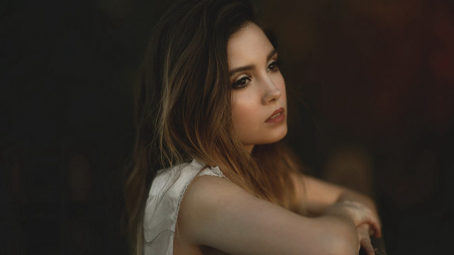 Woman long hair white top #6 free wallpaper for desktop - medium preview image