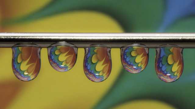 Water drops metal bar colorful free wallpaper for desktop - medium preview image