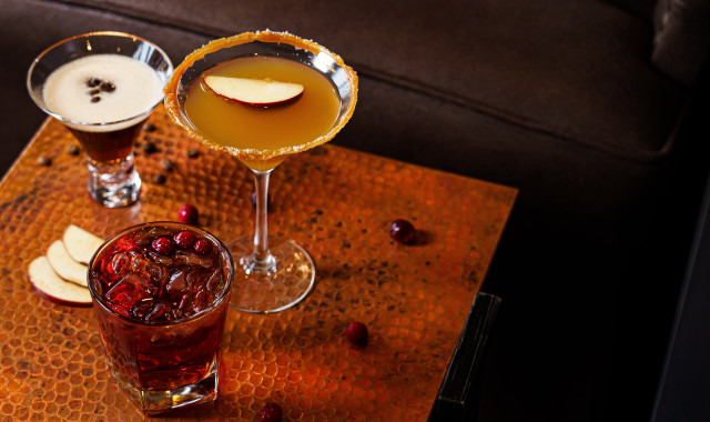 Harlem renaissance still life glasses free wallpaper for desktop - medium preview image