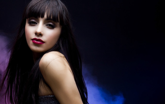 Daphne mcclure gothic fashion portrait free wallpaper for desktop - medium preview image