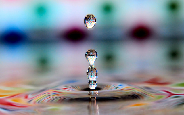 Water drop colorful pattern synchromism free wallpaper for desktop - medium preview image