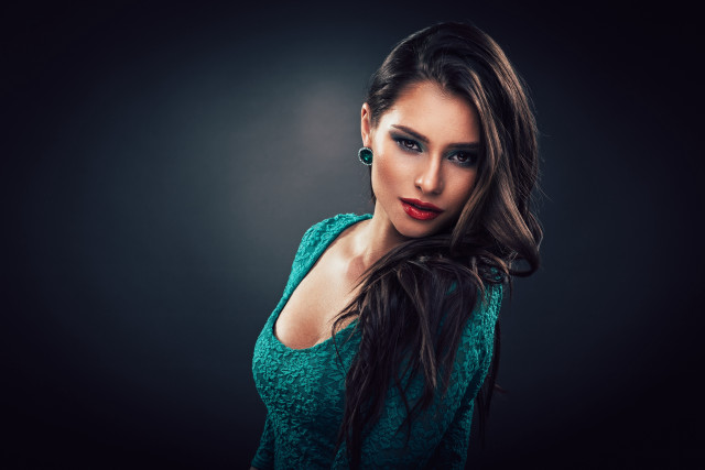 Woman pony tail green dress free wallpaper for desktop - medium preview image