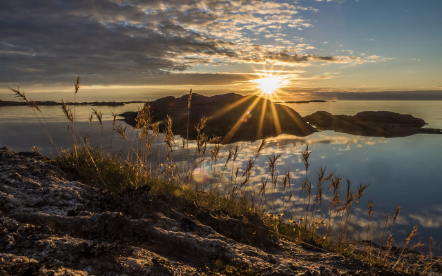 Sunset water mountain grass lake free wallpaper for desktop - medium preview image