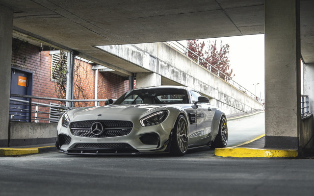 Mercedes sports car bridge parking free wallpaper for desktop - medium preview image