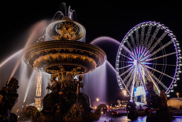 Ferris wheel fountain night cityscape free wallpaper for desktop - medium preview image