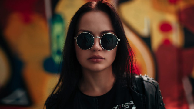 Woman sunglasses black jacket red free wallpaper for desktop - medium preview image