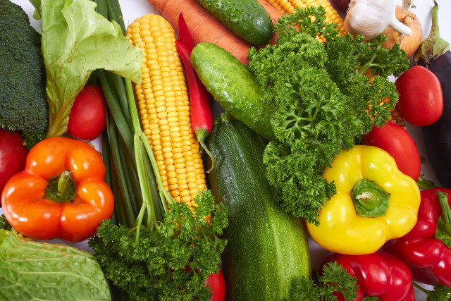 Vegetables basket fruit leaf food free wallpaper for desktop - medium preview image