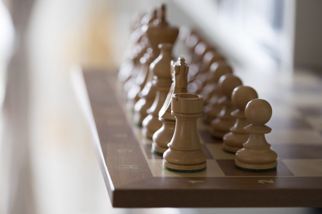 Chess board chess pieces 3d free wallpaper for desktop - medium preview image